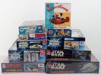 Ten Tv/film related misc. scale model kits,