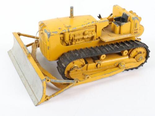 Tri-ang Spot-on rare yellow 116 Caterpillar Tractor D9
