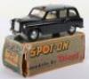 Tri-ang Spot On Model 155 Austin Taxi FX4 - 3