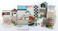 Vintage boxed Scalextric Buildings and Figures